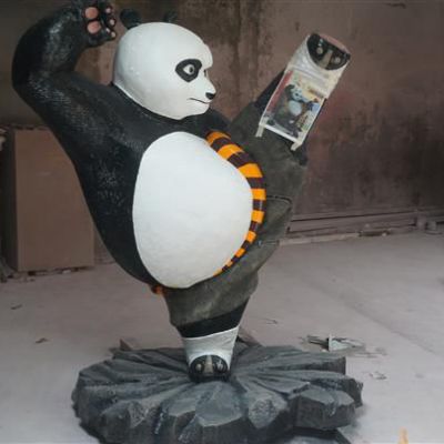 供应玻璃钢功夫熊猫卡通雕塑 功夫熊猫造型